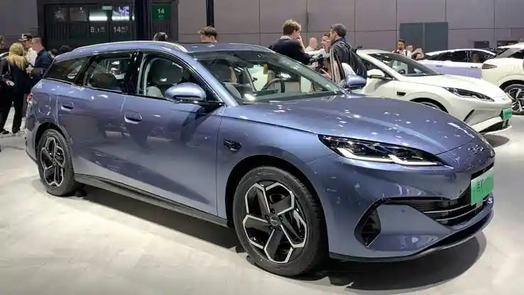 Foto - BYD Seal 06 DM-I Hybrid Station Wagon Siap Masuk Pasar Indonesia, Ini Dia Bocoran Spesifikasinya