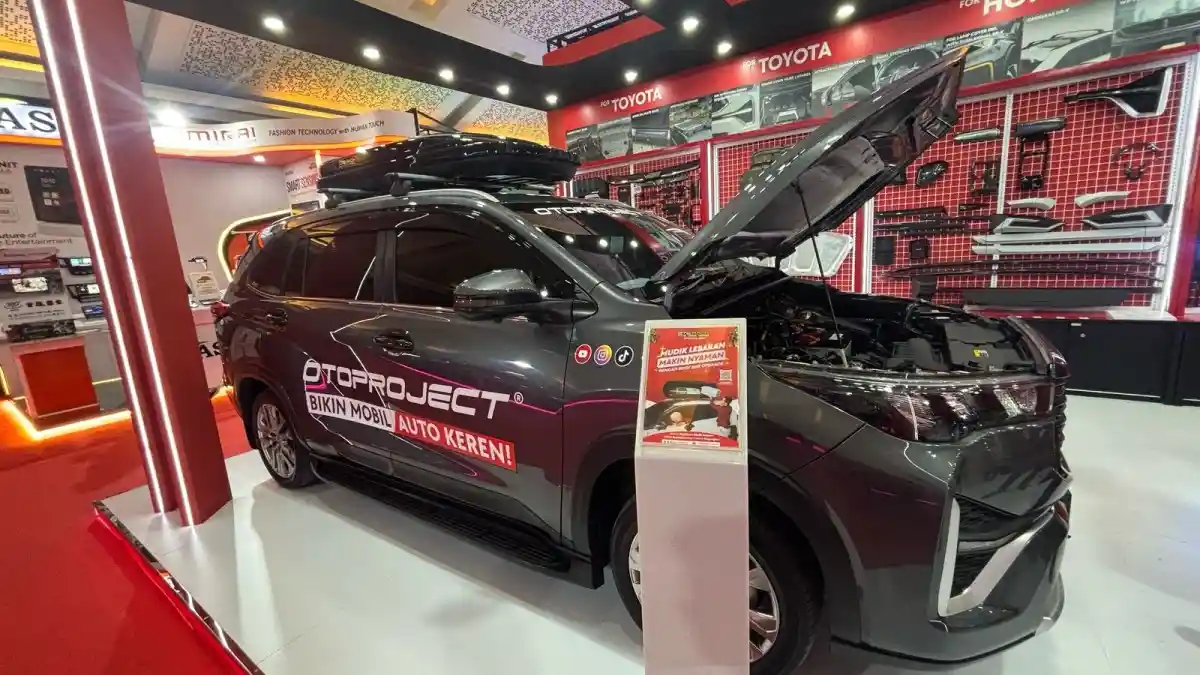 Foto - Penjual Aksesoris Mobil Otoproject Tawarkan DIskon Hingga 65% di IIMS 2025