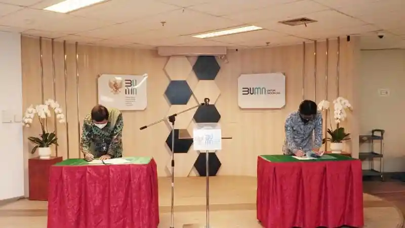 Foto - Mitsubishi Donasikan 3 Outlander PHEV Untuk Misi Sosial Ini