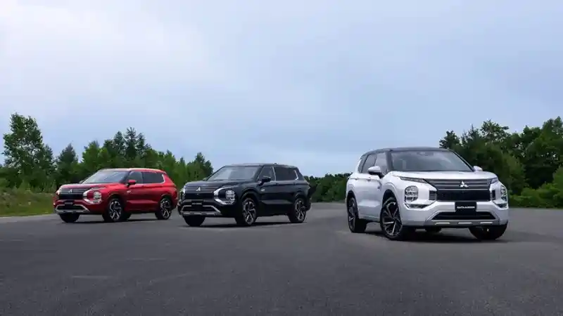 Berita - Begini Tampilan Mitsubishi Outlander PHEV Generasi Terbaru