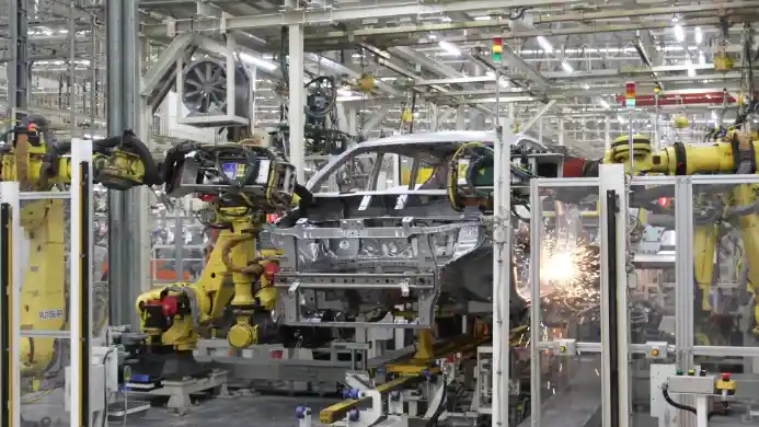 Foto - Melihat Langsung Proses Produksi Mitsubishi Xpander (12 Foto)