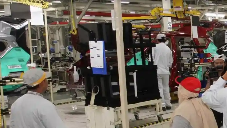 Foto - Melihat Langsung Proses Produksi Mitsubishi Xpander (12 Foto)