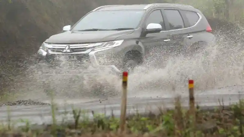 Berita - Kampanye Musim Hujan Mitsubishi: Cek Mesin Gratis