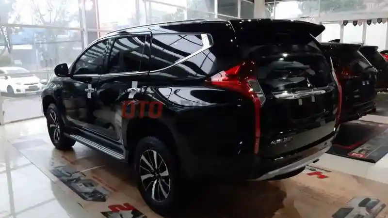 Foto - Modal DP Rp 100 Juta, Pajero Sport Dakar Bisa Dicicil Mulai Rp 13 Jutaan Perbulan