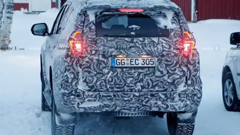Foto - SPY SHOT: Mitsubishi Pajero Sport Facelift 2019