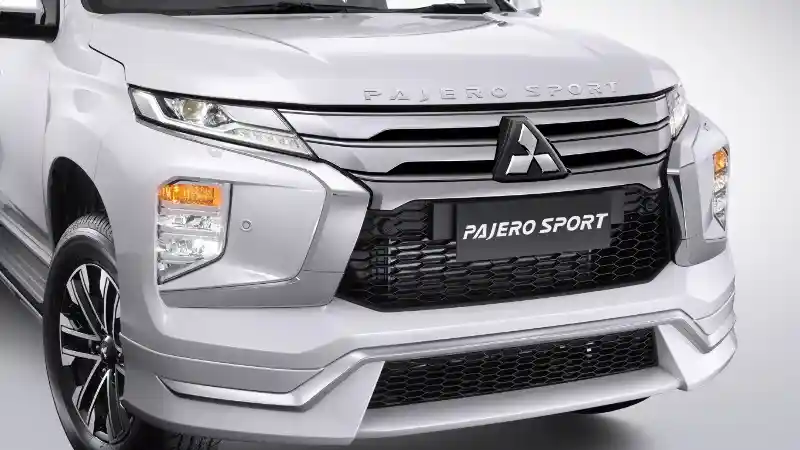 Foto - Beberapa Paket Aksesoris Yang Bisa Dipilih Untuk Mempercantik Pajero Sport Anda