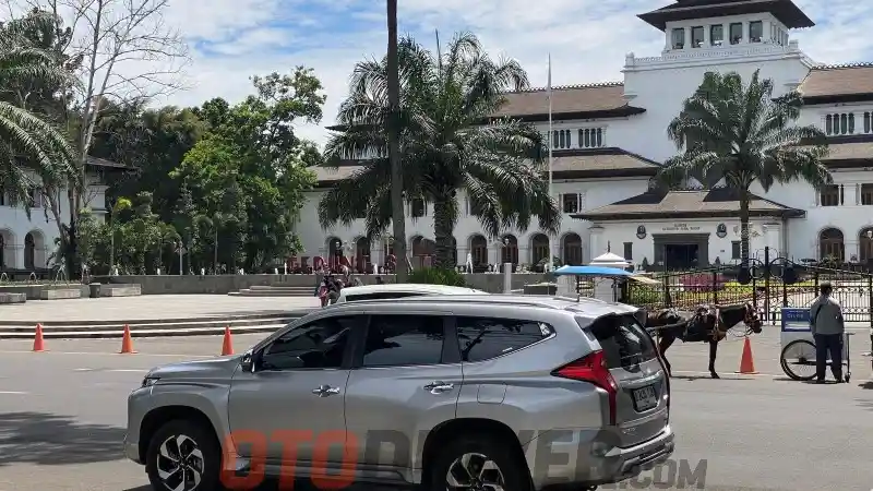 Foto - Aktivitas Pabrik Mobil Di Thailand Sempat Terhenti Karena Gempa, Berimbas Ke Indonesia?
