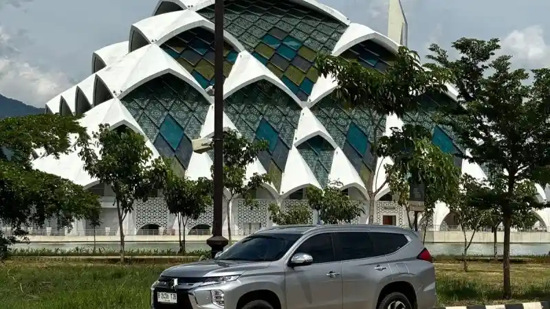 Foto - Mitsubishi Pajero Sport, Senior Yang Menolak Untuk Ketinggalan Jaman