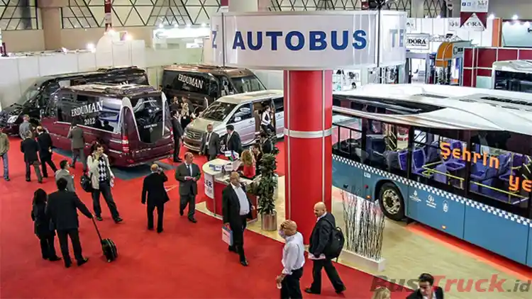 Berita - Oktober Mendatang Untuk Pertama Kalinya Moscow Menggelar Pameran Bus Dunia