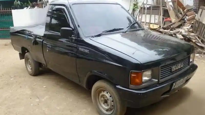 Foto - Isuzu Panther Pikap, Masih Layak Diandalkan?