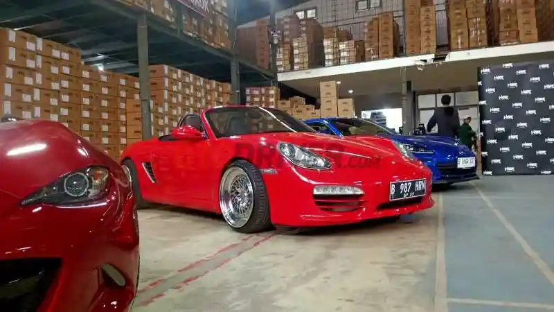 Foto - Banyak Yang Belum Tahu, Inilah Sembilan Penyebab Mobil Anda Boros BBM