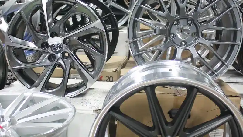 Foto - Pilah-pilih Pelek Agar Mobil Tampak Lebih Sporty