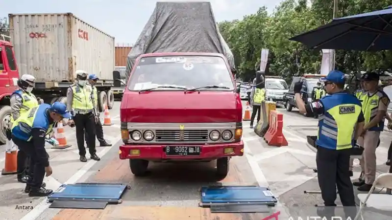 Truk - Maraknya Truk ODOL Juga ‘Gara-Gara’ Pemerintah