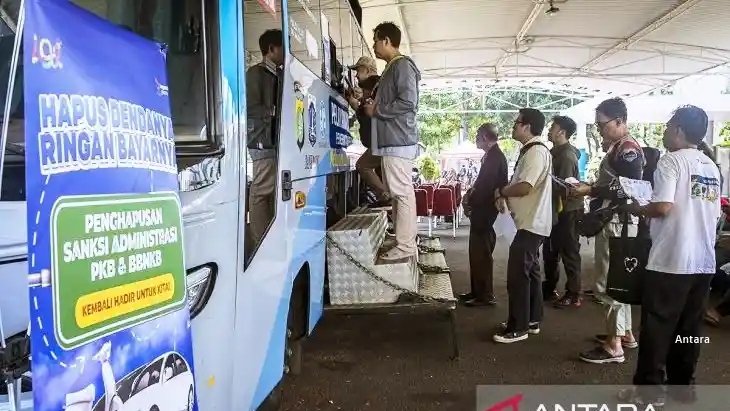 Foto - Sampai Akhir Agustus Ada Diskon Pajak BBM Dan Pajak Kendaraan Di Jakarta