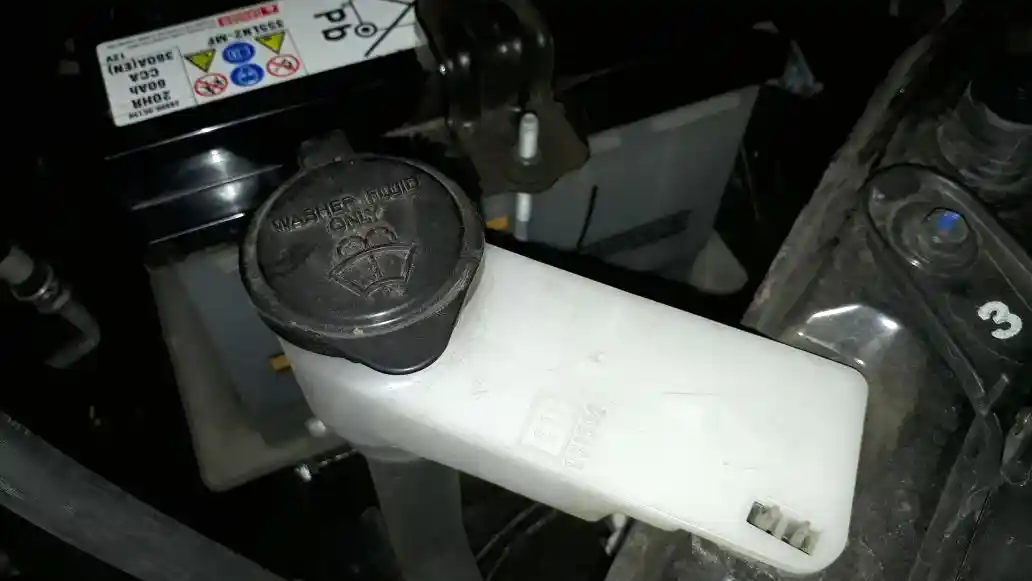 Foto - Hanya 5 Menit, Cek Seluruh Cairan yang Ada Di Ruang Mesin Sebelum Berangkat Mudik