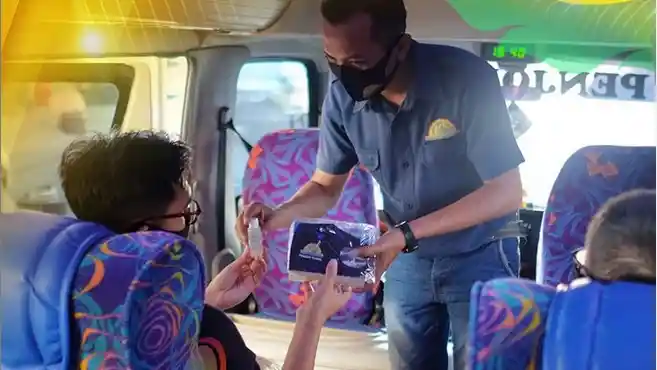 Foto - Ada Layanan Shuttle Social Distancing Rute Surabaya-Bali