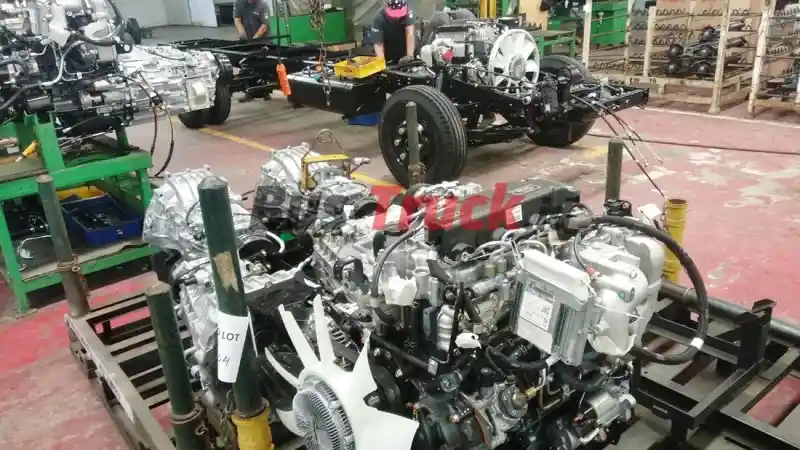 Foto - Truk dan Bus Butuh Oli Khusus?