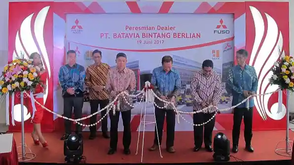 Foto - Perkuat Pasar JABODETABEK, Mitsubishi Fuso Resmikan Dealer di Parung, Kabupaten Bogor