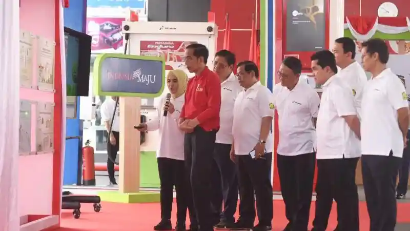 Foto - Jokowi Resmikan Program Mandatori Solar B30