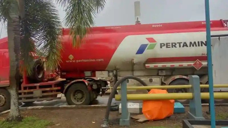 Foto - LIBUR NATAL DAN TAHUN BARU: Sesuai Prediksi, Pembelian Pertamax Melonjak 