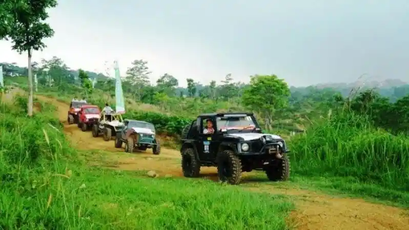 Berita - Jurnalis 4x4 Cicipi Medan Off Road di Desa Pelangi Bersama Pertamina