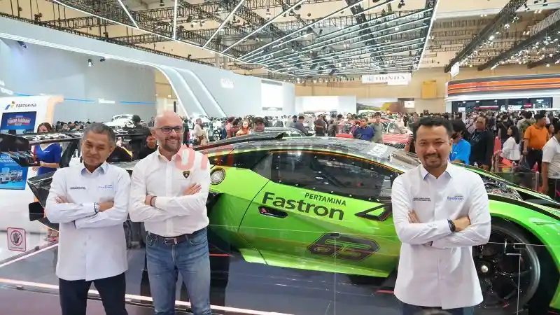 Berita - Hypercar Lamborghini Essenza SCV12 Edisi Terbatas Tampil di Booth Pertamina