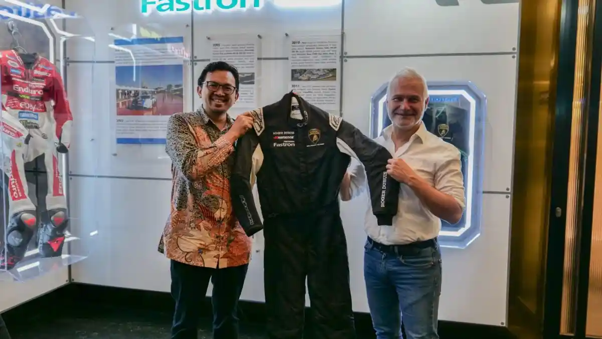 Berita - Racing Suit Bersejarah, Menandai Satu Dekade Kerja Sama Pertamina Lubricants Dengan Lamborghini