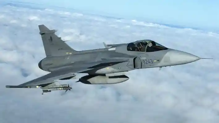 Foto - Tak Cuma Produksi Mobil, 6 Merek Ini Juga Bikin Pesawat Terbang