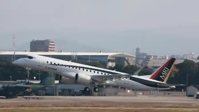 Foto - Tak Cuma Produksi Mobil, 6 Merek Ini Juga Bikin Pesawat Terbang