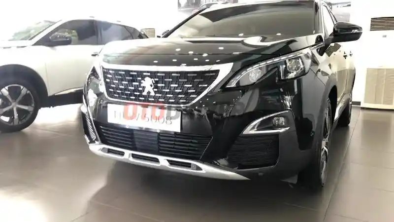Foto - Varian Baru Peugeot Baru Terpesan Puluhan Unit