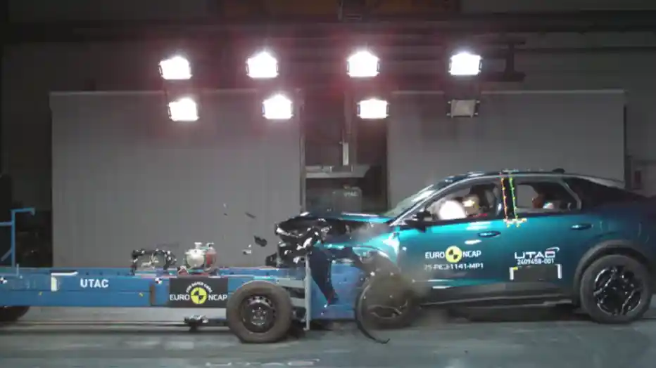 Crash Test - Hasil Tes Keselamatan Peugeot 3008 Dapat Bintang Empat (Euro NCAP)