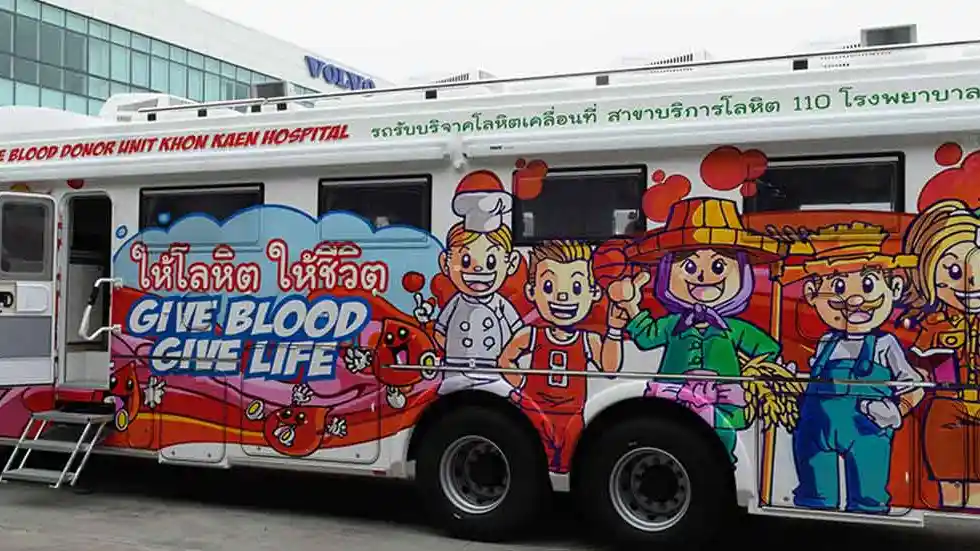 Foto - Tengok Unik dan Mewahnya UD Trucks Quester Versi Truk Donor Darah