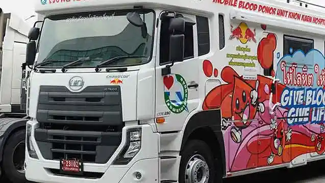 Truk - Tengok Unik dan Mewahnya UD Trucks Quester Versi Truk Donor Darah