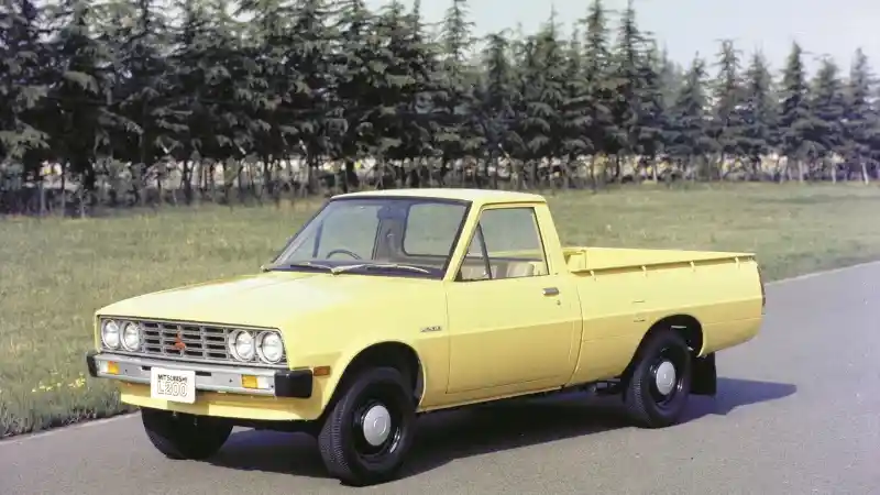 Foto - Kilas Sejarah Double Cabin Mitsubishi Triton