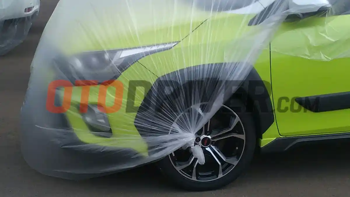 Foto - SPY SHOT: Toyota Yaris Versi Crossover Tertangkap Kamera Kami