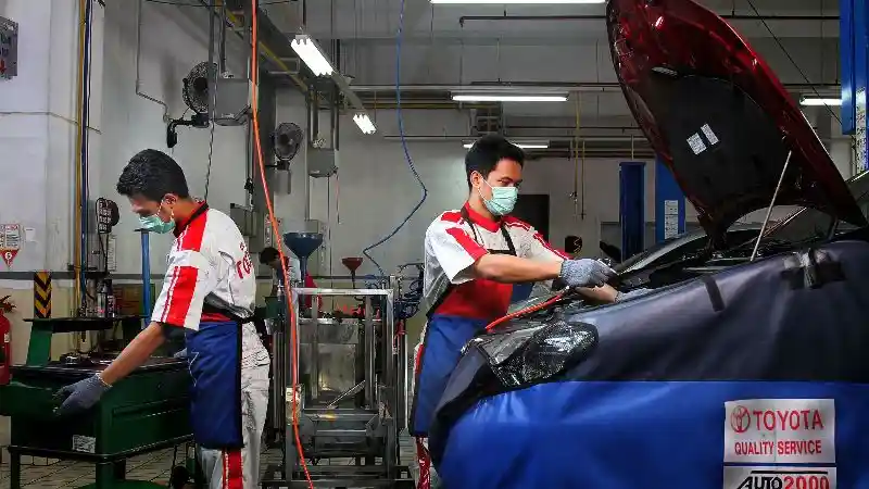 Foto - Cara Bengkel Resmi Toyota Ajak Konsumen Servis Mobil Dalam New Normal