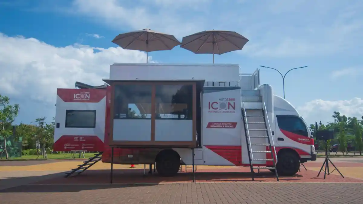 Foto - Komplet, Begini Fasilitas Truk Auto2000 ICON