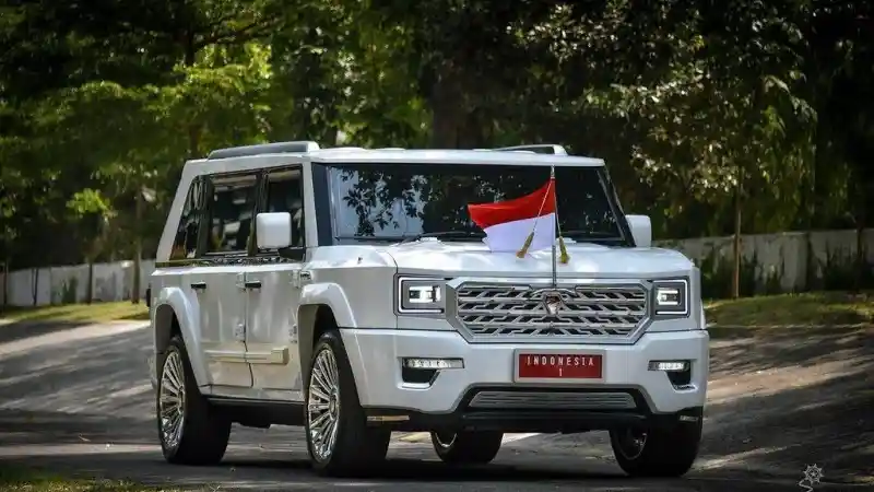 Berita - Selain Presiden Prabowo, Ada Presiden AS Yang Gunakan Mobil Putih Di Acara Pelantikannya