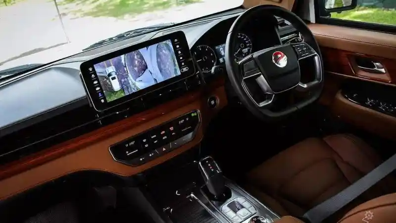 Foto - Presiden Prabowo Pilih SUV Anti Peluru Bikinan Pindad Sebagai Tunggangan Indonesia 1