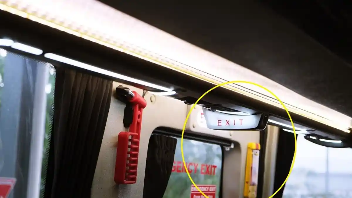 Foto - Ekspor Perdana Mercedes-Benz OH 1626 L Euro 5 Rakitan Cikarang Ke Thailand