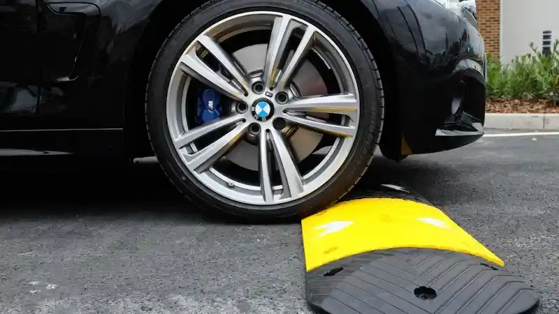 Berita - Inilah 3 "Polisi Tidur" yang Legal Menurut Kementerian Perhubungan 