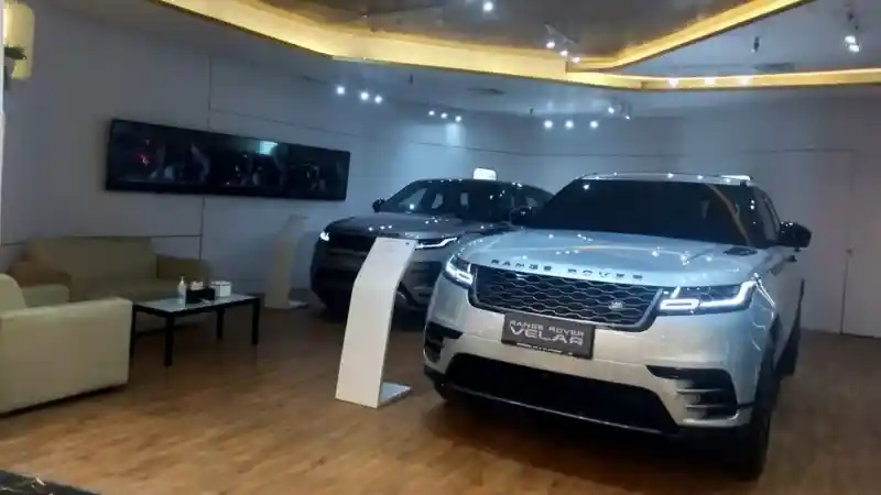 Berita - Land Rover Jemput Bola, Buka Pop-Up Display Di Mal