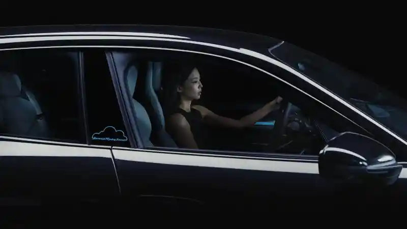 Foto - Anggota Blackpink Desain Mobil Porsce Taycan 4S Cross Turismo