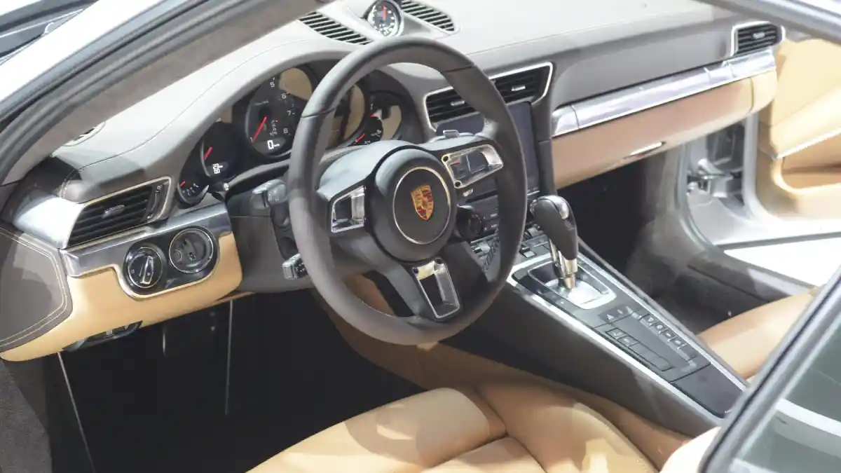 Berita - Porsche 911 Lansiran 2022-2023 Kena Recall Karena Masalah Ini