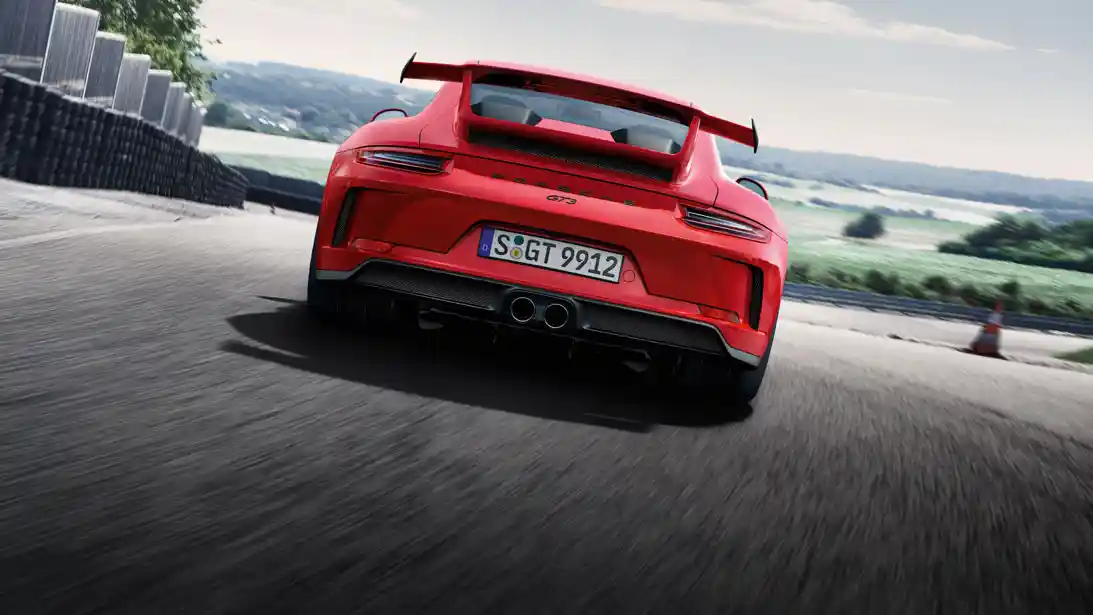 Foto - Seru, Chevrolet Bantu Porsche Cetak Rekor Terkencang di Nurburgring