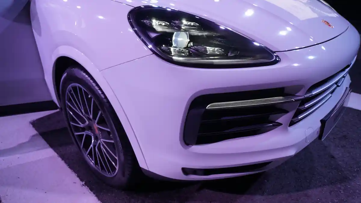 Foto - GALERI: Porsche Cayenne S (14 FOTO)