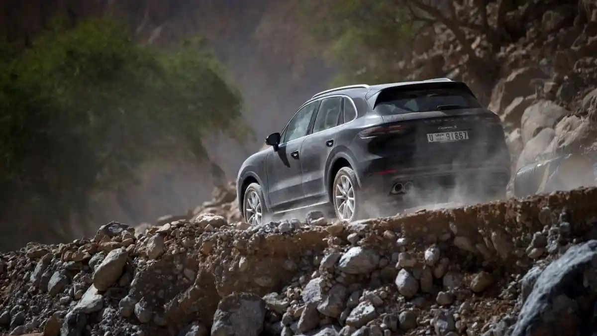 Foto - FIRST DRIVE: Porsche Cayenne 2018