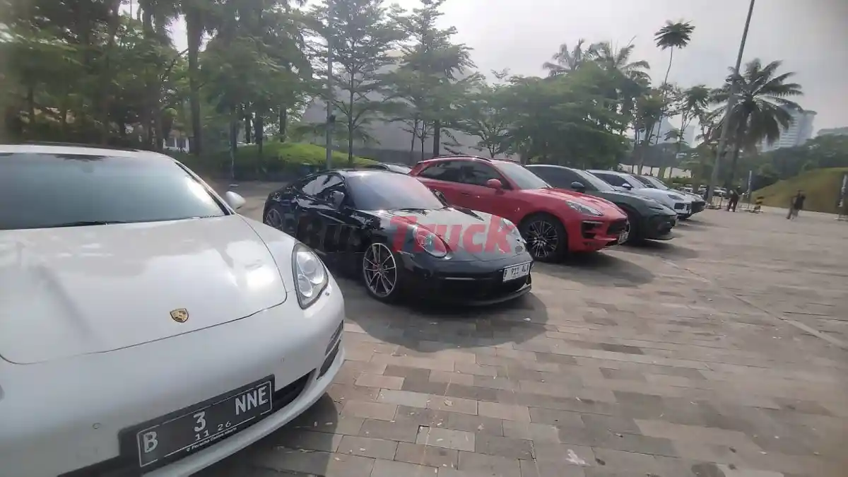 Foto - Porsche Sportscar Together Day 2025 Jakarta, Dihadiri Berbagai Model Ikonik