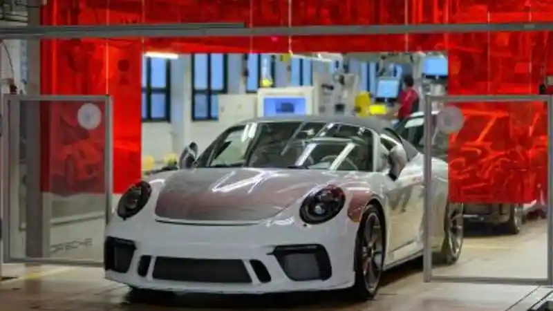 Berita - Porsche 911 Speedster Dilelang Untuk Tangani Covid-19