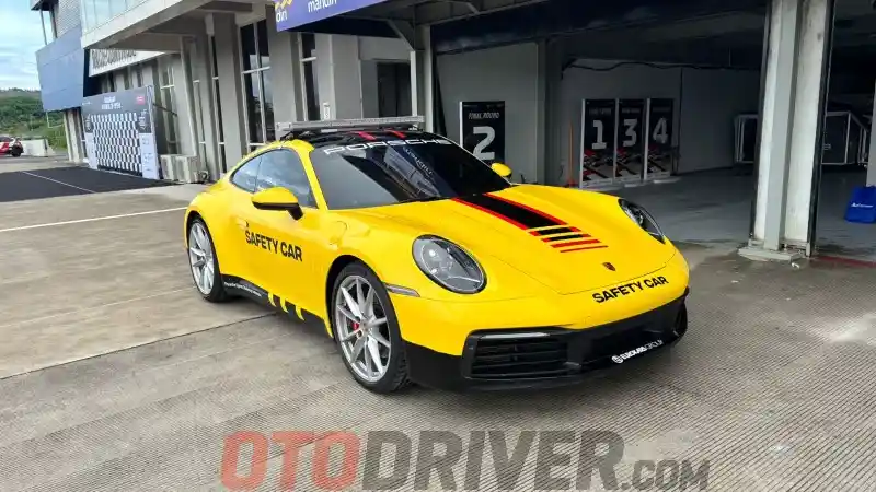 Berita - GALERI: Porsche 911 Carrera S Safety Car PSCI (25 FOTO)